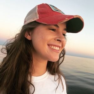 Meet your Posher, Madeline